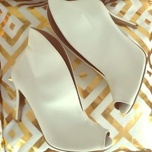 women's izzi high vamp shootie